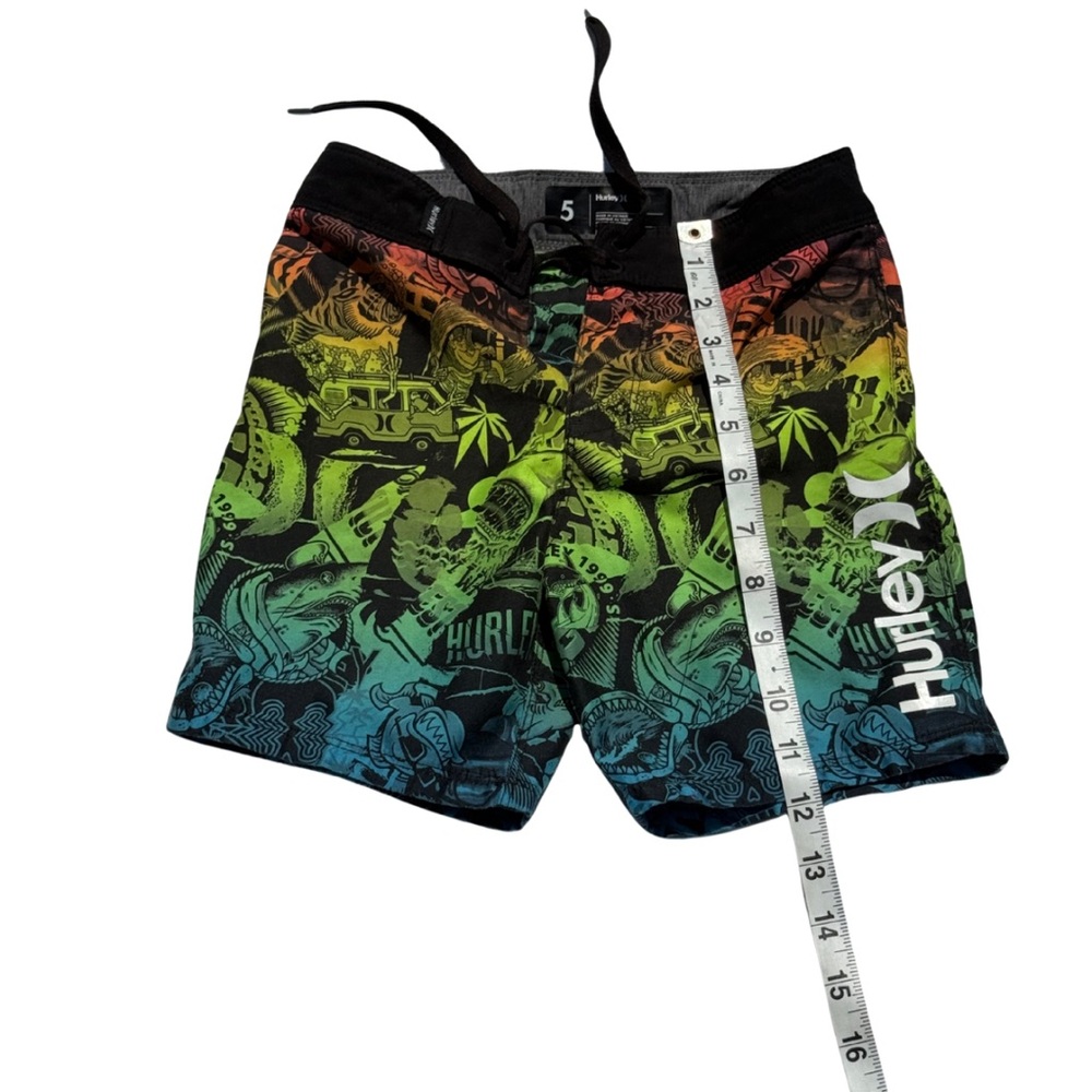 Hurley‎ Boys Size 5 Swim Trunks | Shark Surf Y2K - Picture 4 of 6